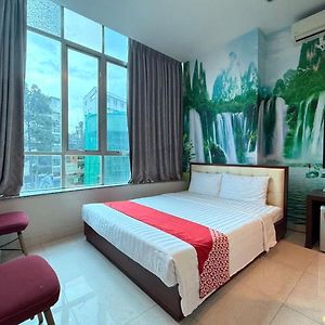 Nu Hotel - 18 Bui Vien Walkstreet